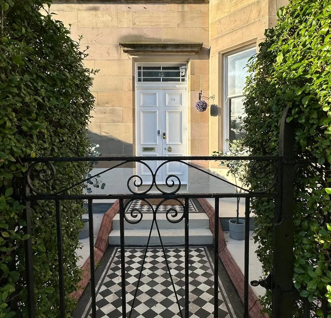 Stylish 3 Bed 2 Bath Ground Floor Main Door Flat In Marchmont Διαμέρισμα Εδιμβούργο