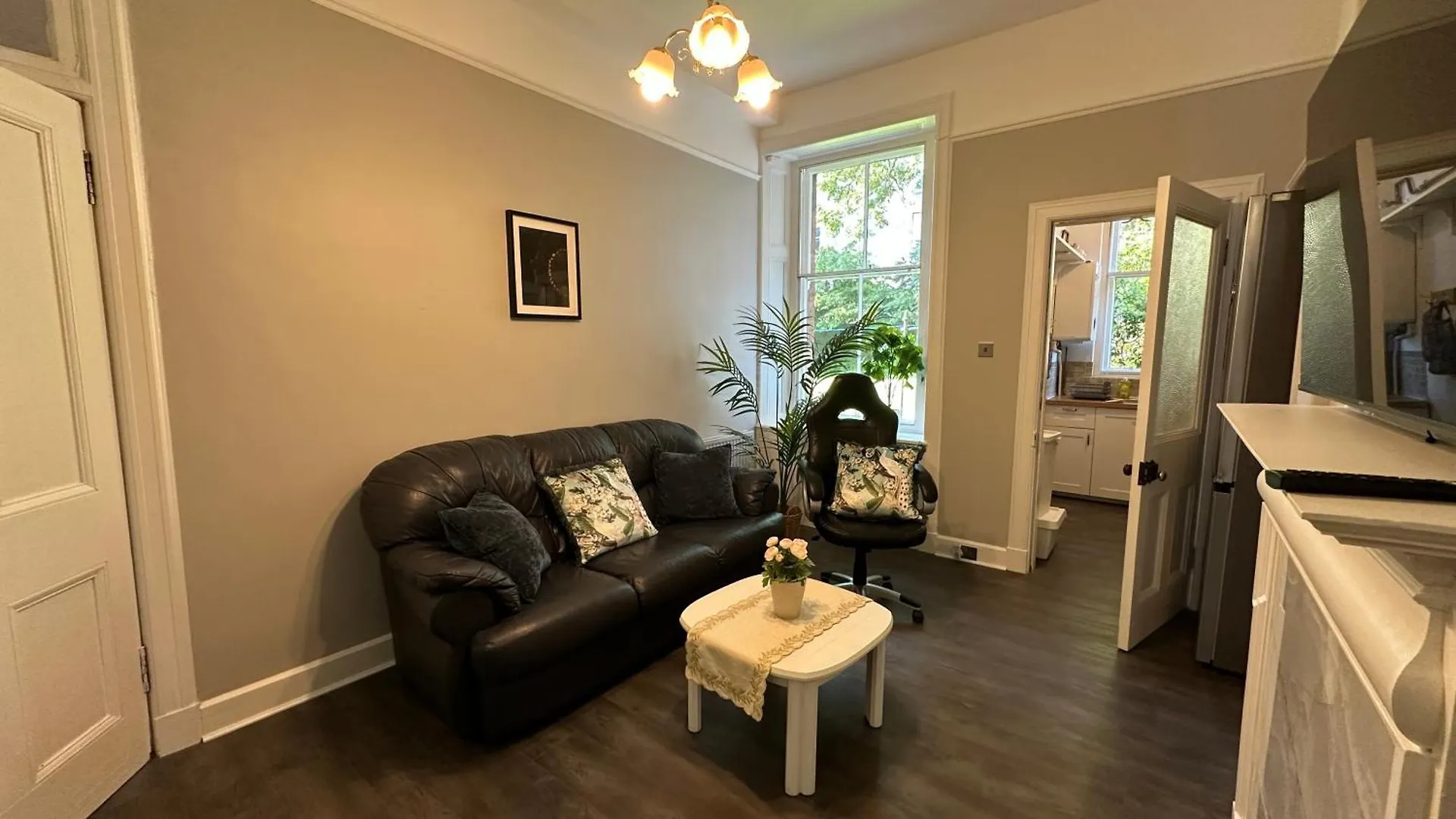 Stylish 3 Bed 2 Bath Ground Floor Main Door Flat In Marchmont Διαμέρισμα Εδιμβούργο